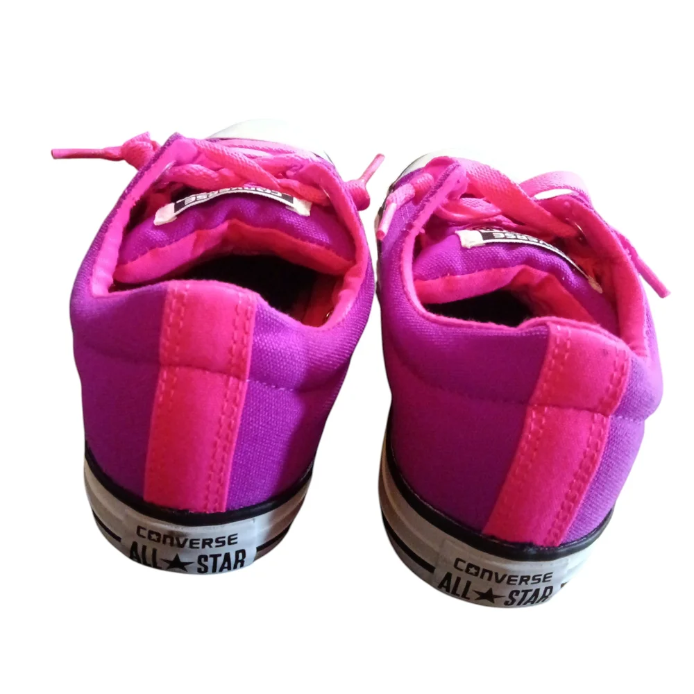 Converse All Star Kids Sneakers Fuchsia Youth Size 3.5 New Without Tags